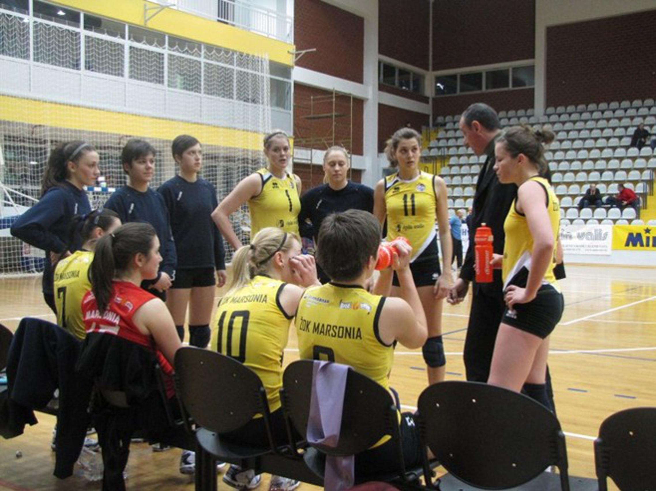 Odbojkašice Marsonije primaju upute od trenera Miškovića