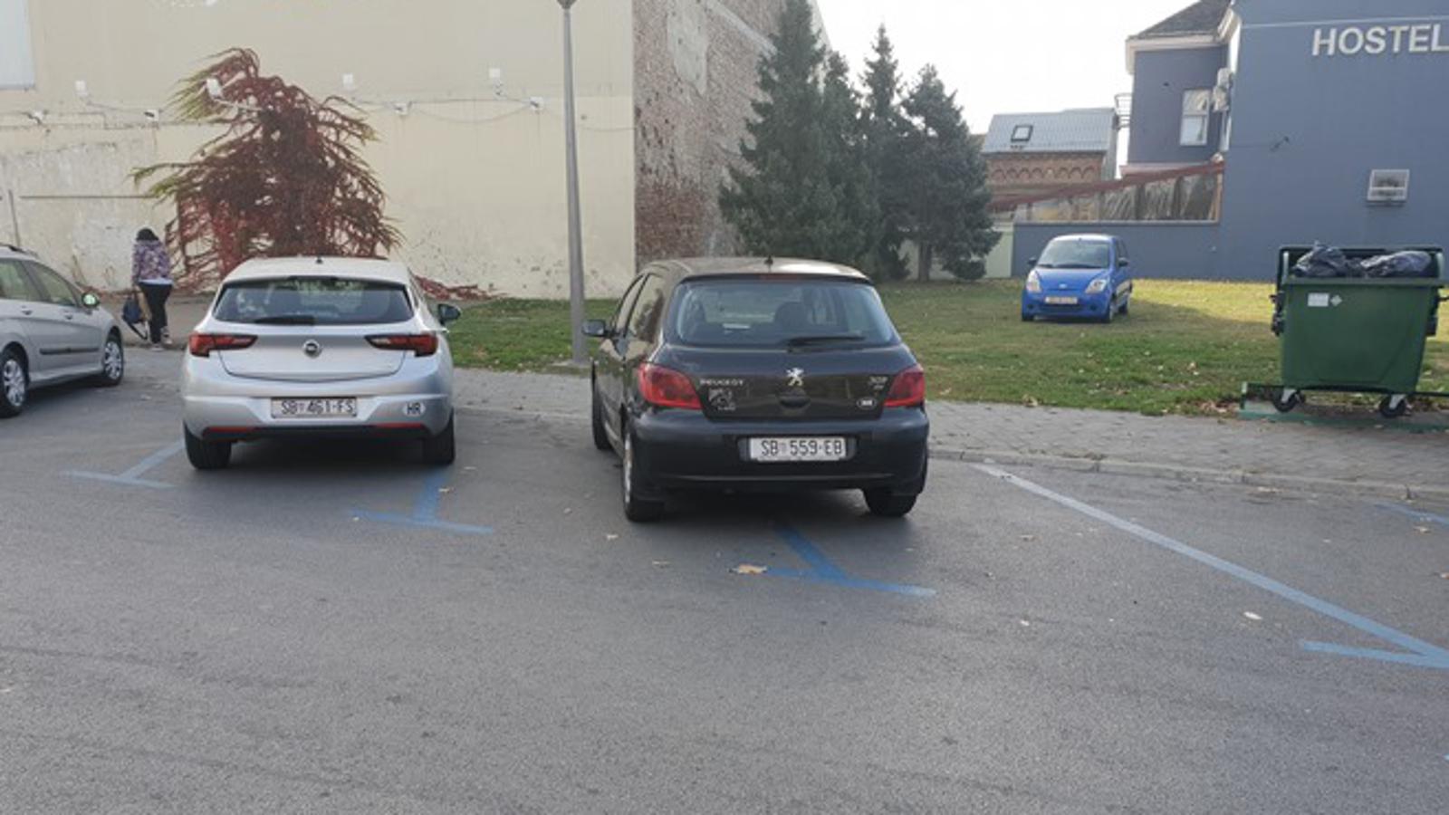 Parkiranje uz korzo na Slavonskom Brodu