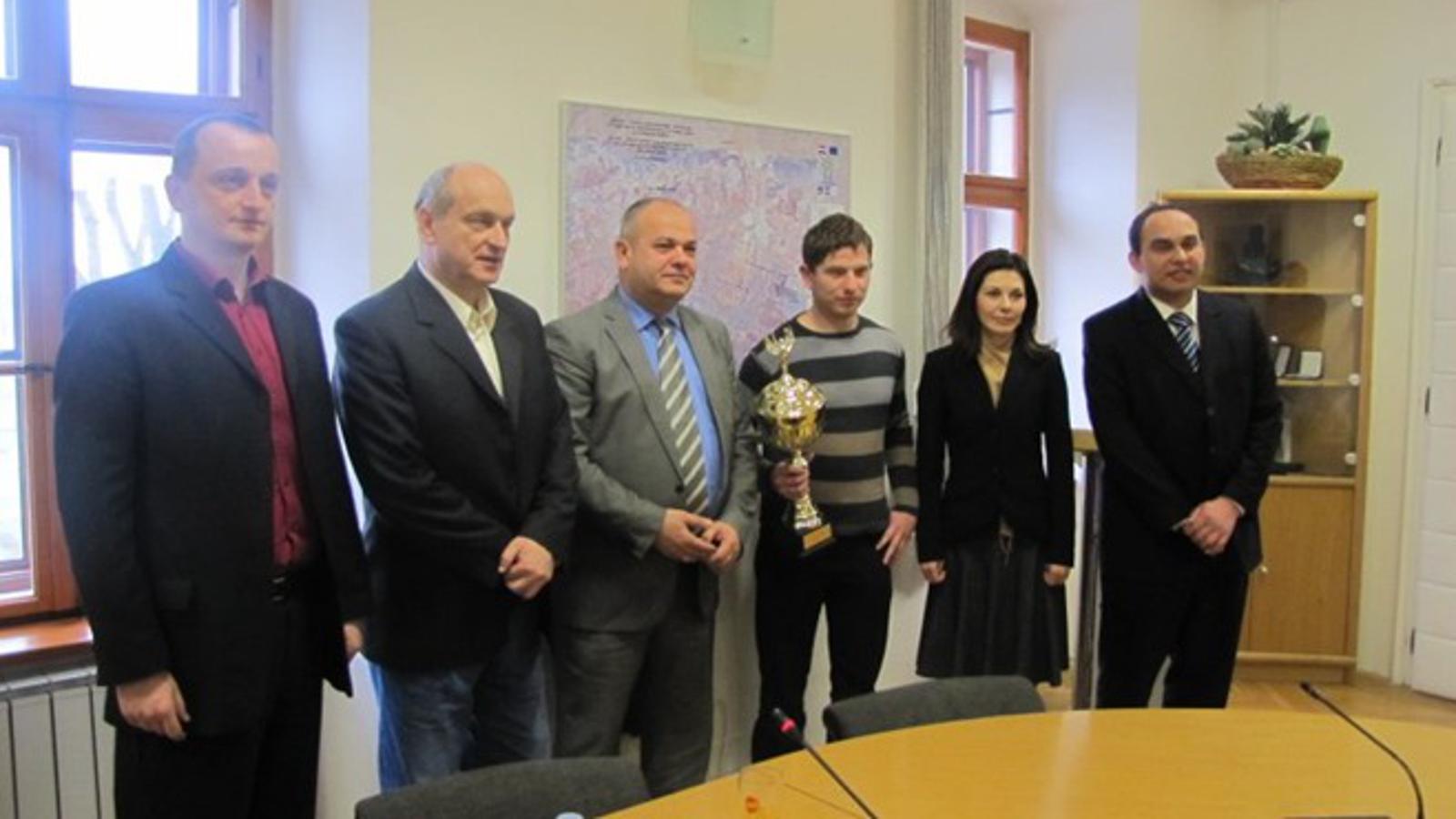 S lijeva: Davor Rogić, Anto Aščić, Mirko Duspara, Ante Brkić, Ilijana Vrbat Pejić i Zoran Ivanović