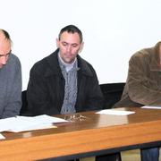 Radno predsjedništvo Skupštine: s lijeva - Peter Tot-Đerđ, Bernard Marijić i Anto Ravlić